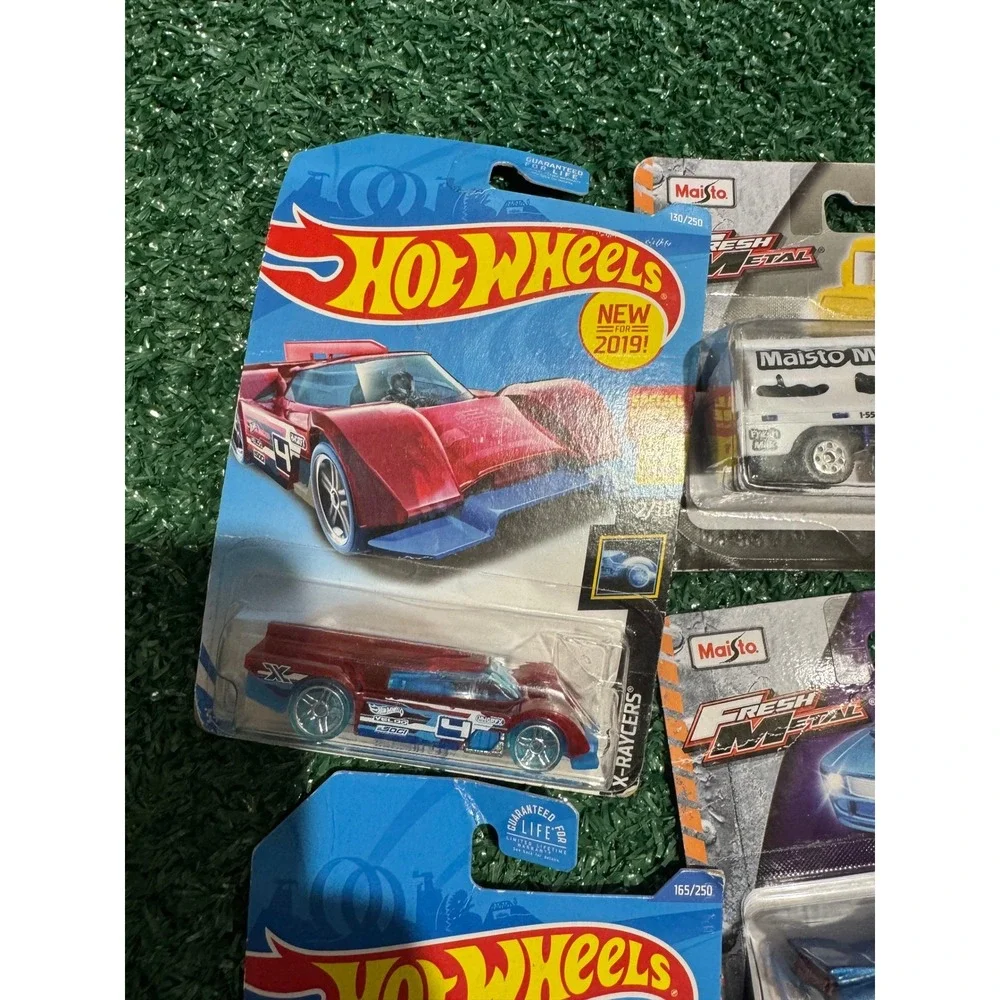 Hot Wheels Matchbox Maisto Diecast Car Lot 8pc VW Beetle Milk Truck Fantasy Cars